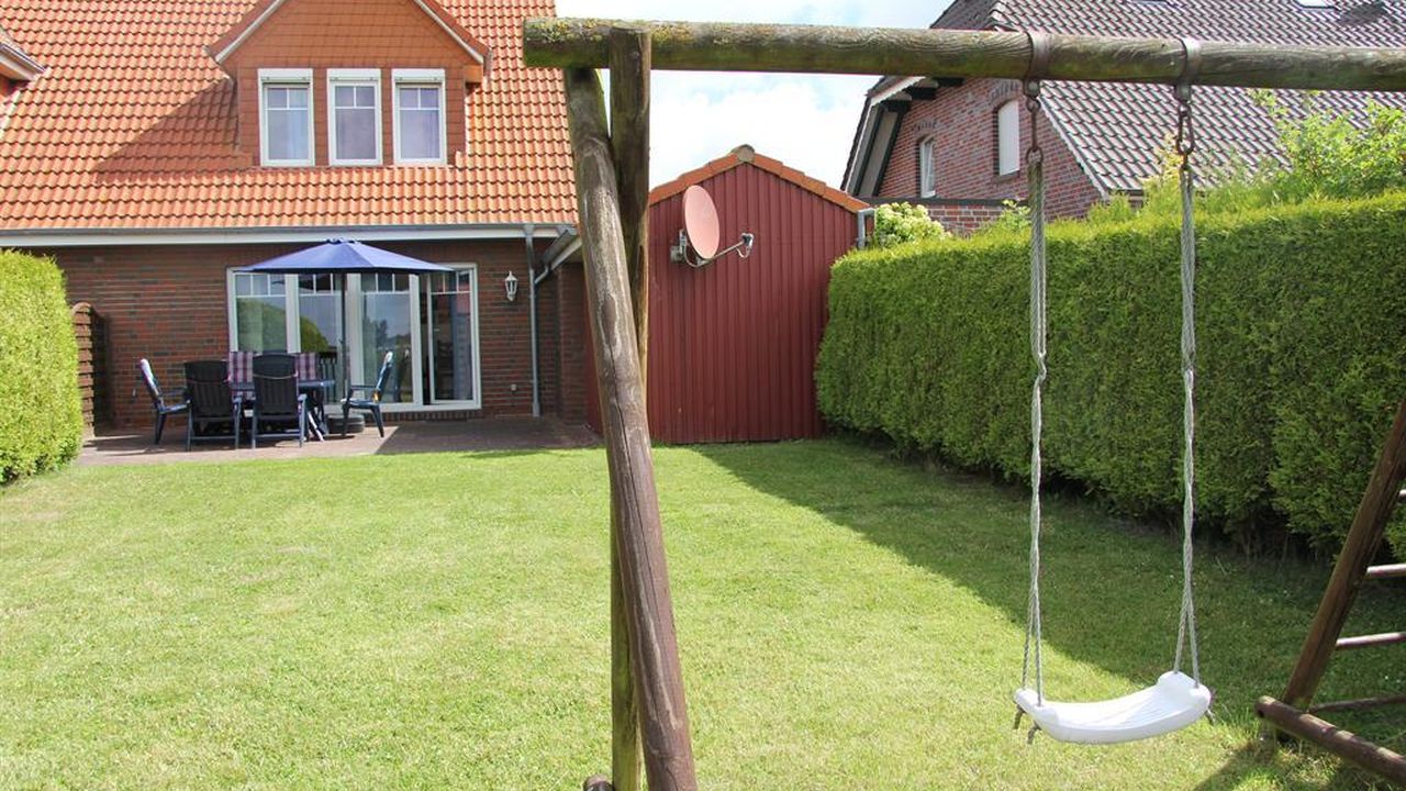 Garten und Schaukel Garten und Schaukel